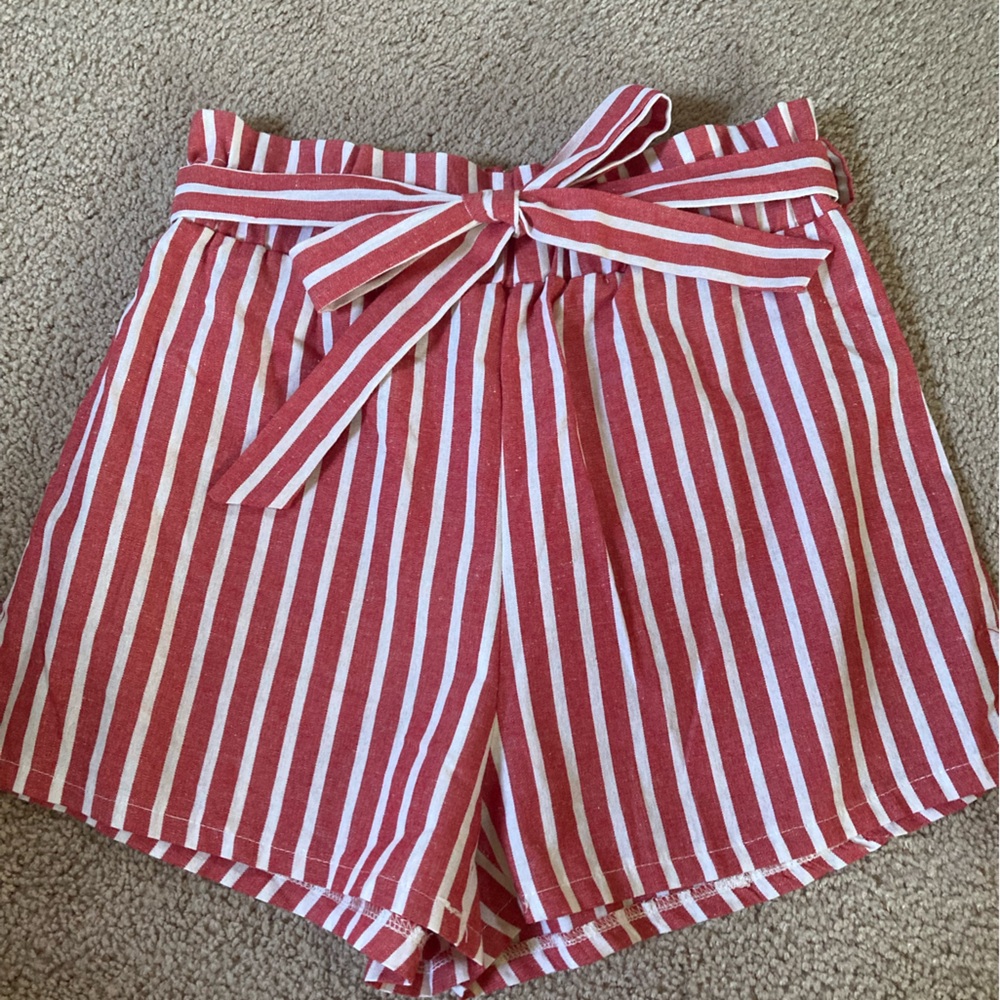 CUTE Striped Red and White Women's High Waisted Shorts